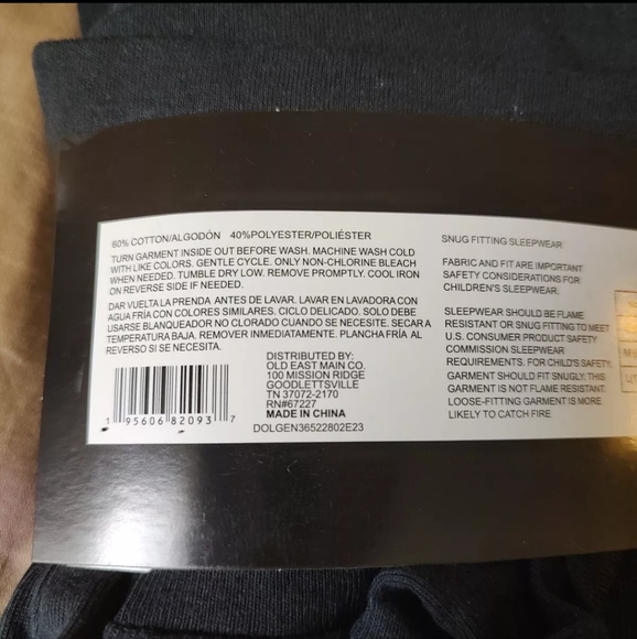 Boy's Glow in the Dark 2 pc Black PJ Pajama Set Skeleton Bone Spider Halloween - Picture 12 of 13